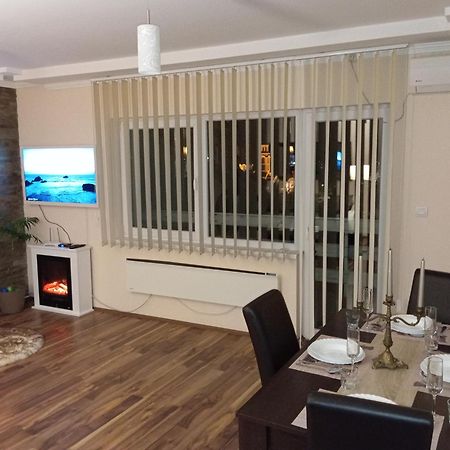Apartman Dionis Sm Sremska Mitrovica Exterior foto