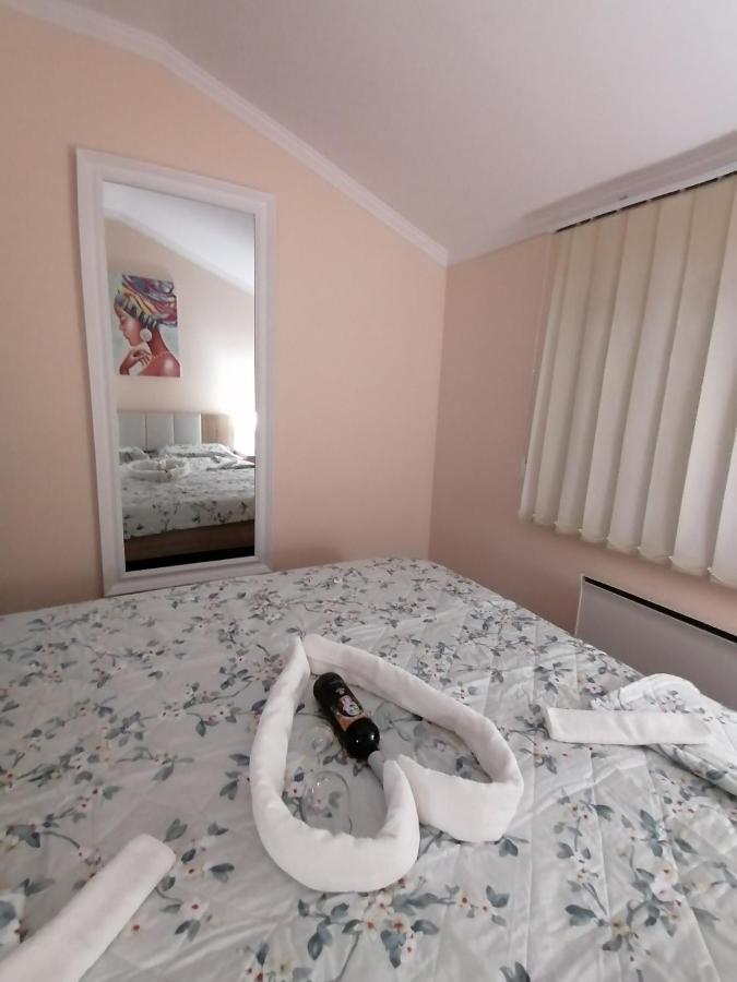 Apartman Dionis Sm Sremska Mitrovica Exterior foto
